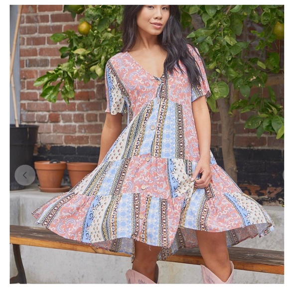 18 Boho V-Neck Border Print Tiered Dress - Picture 4 of 6